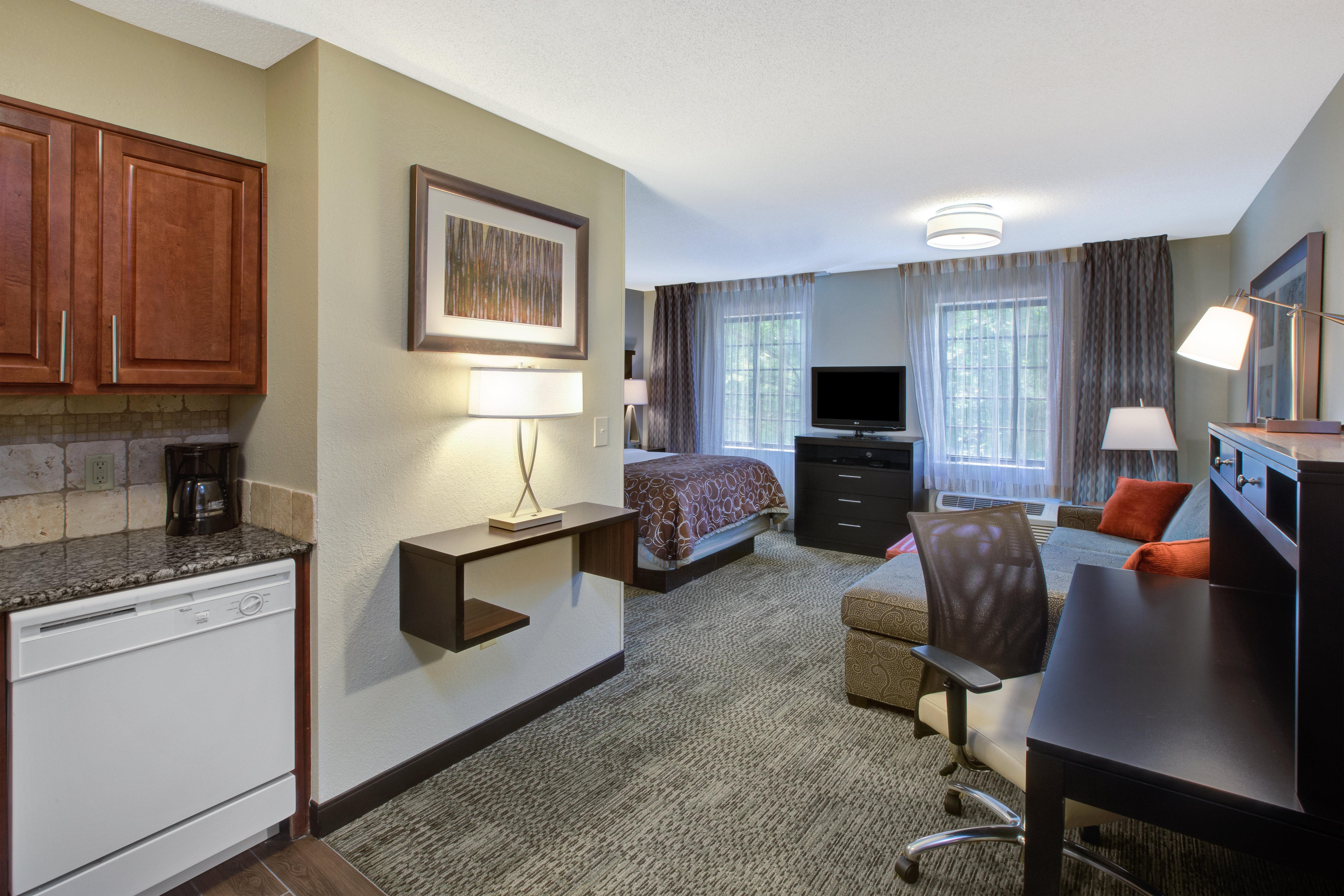 Staybridge Suites Louisville - East By Ihg Exterior foto