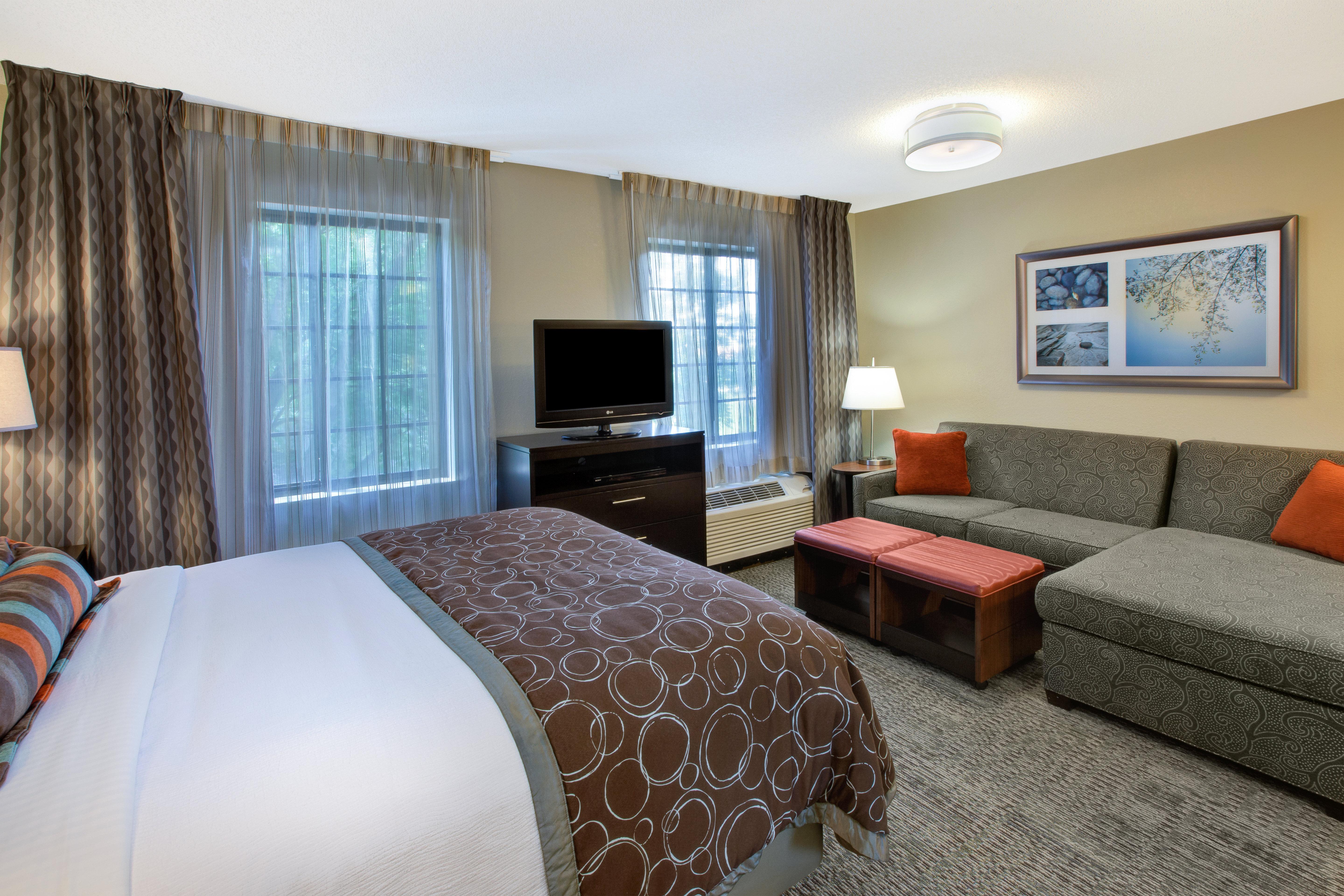 Staybridge Suites Louisville - East By Ihg Exterior foto