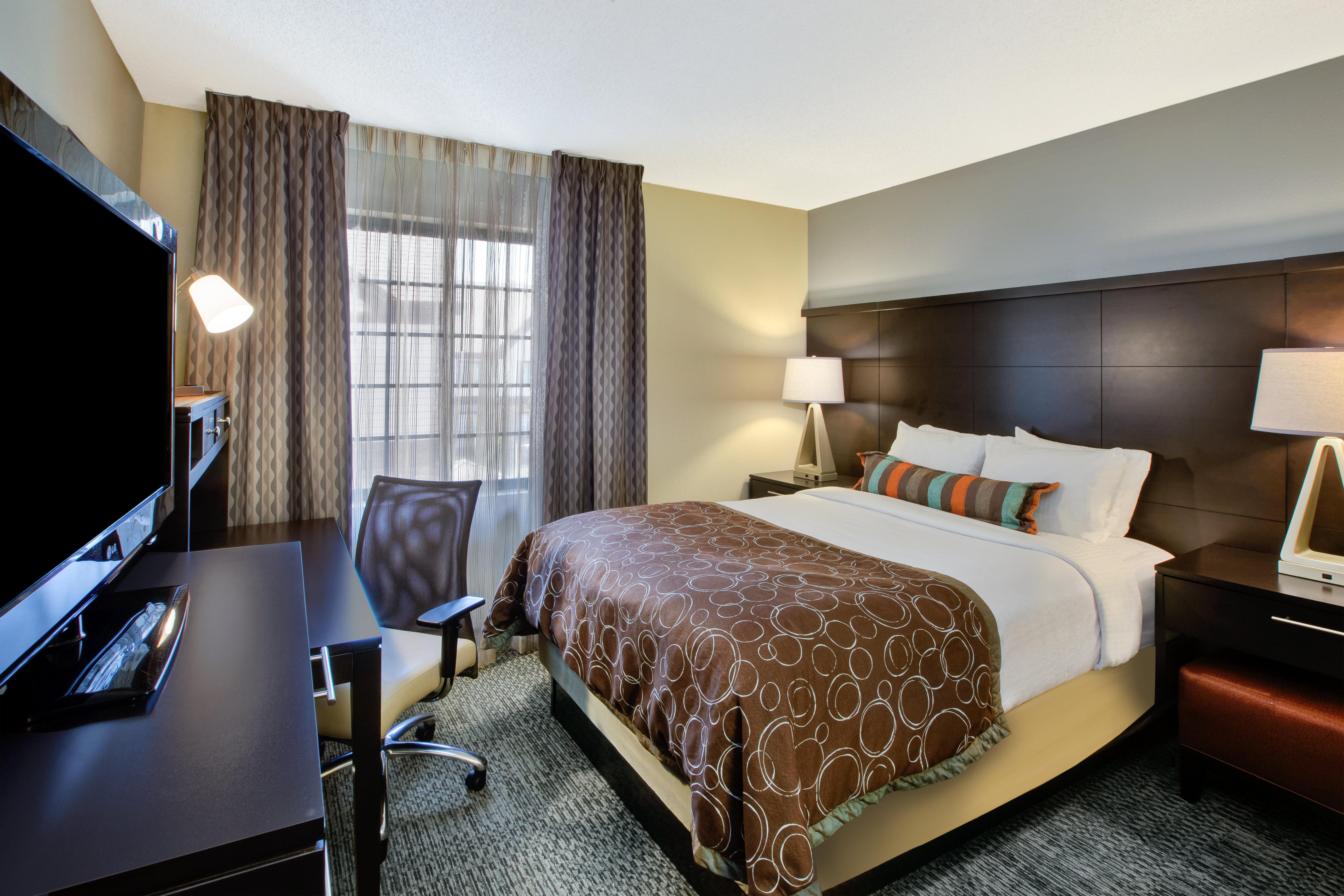 Staybridge Suites Louisville - East By Ihg Exterior foto