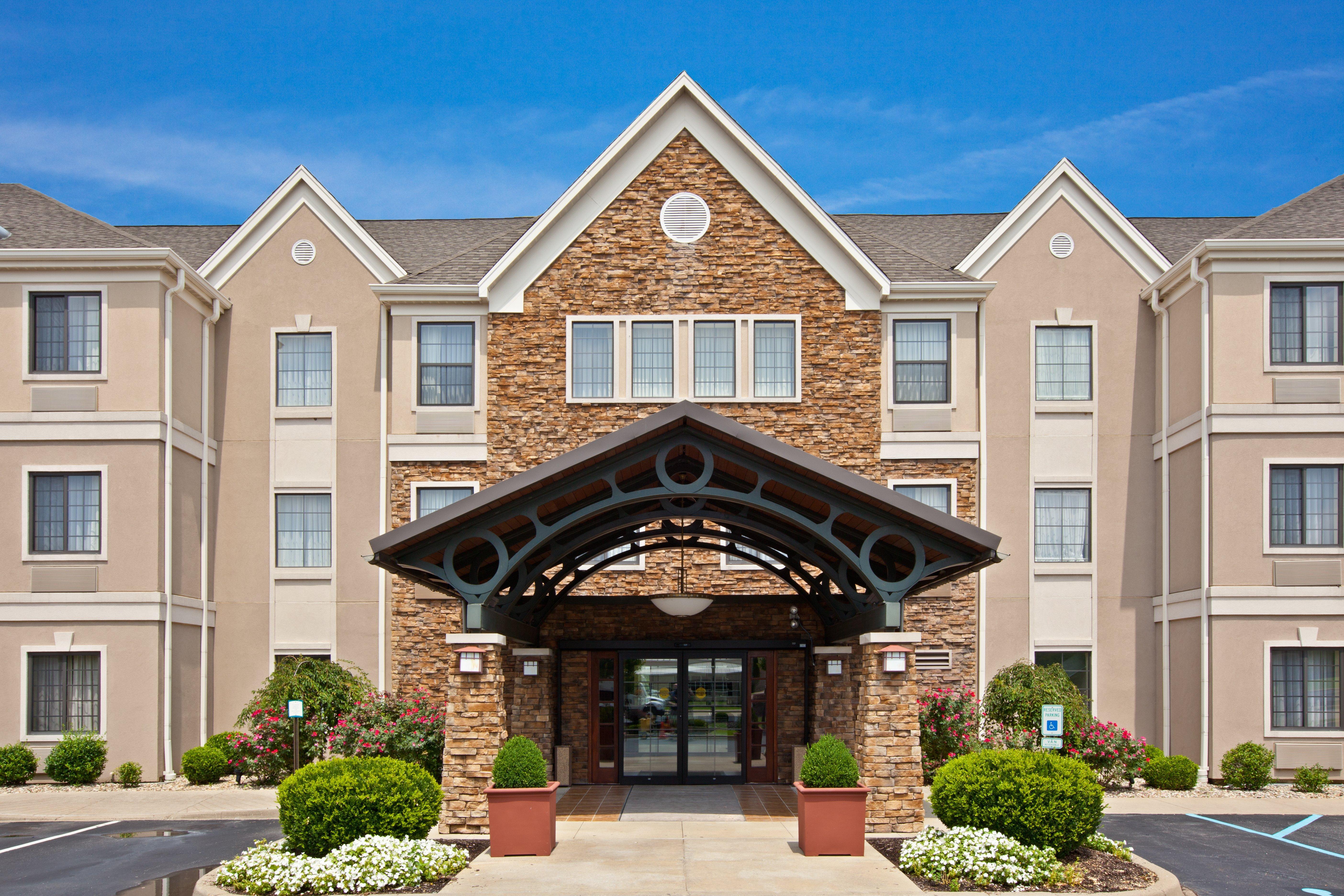 Staybridge Suites Louisville - East By Ihg Exterior foto