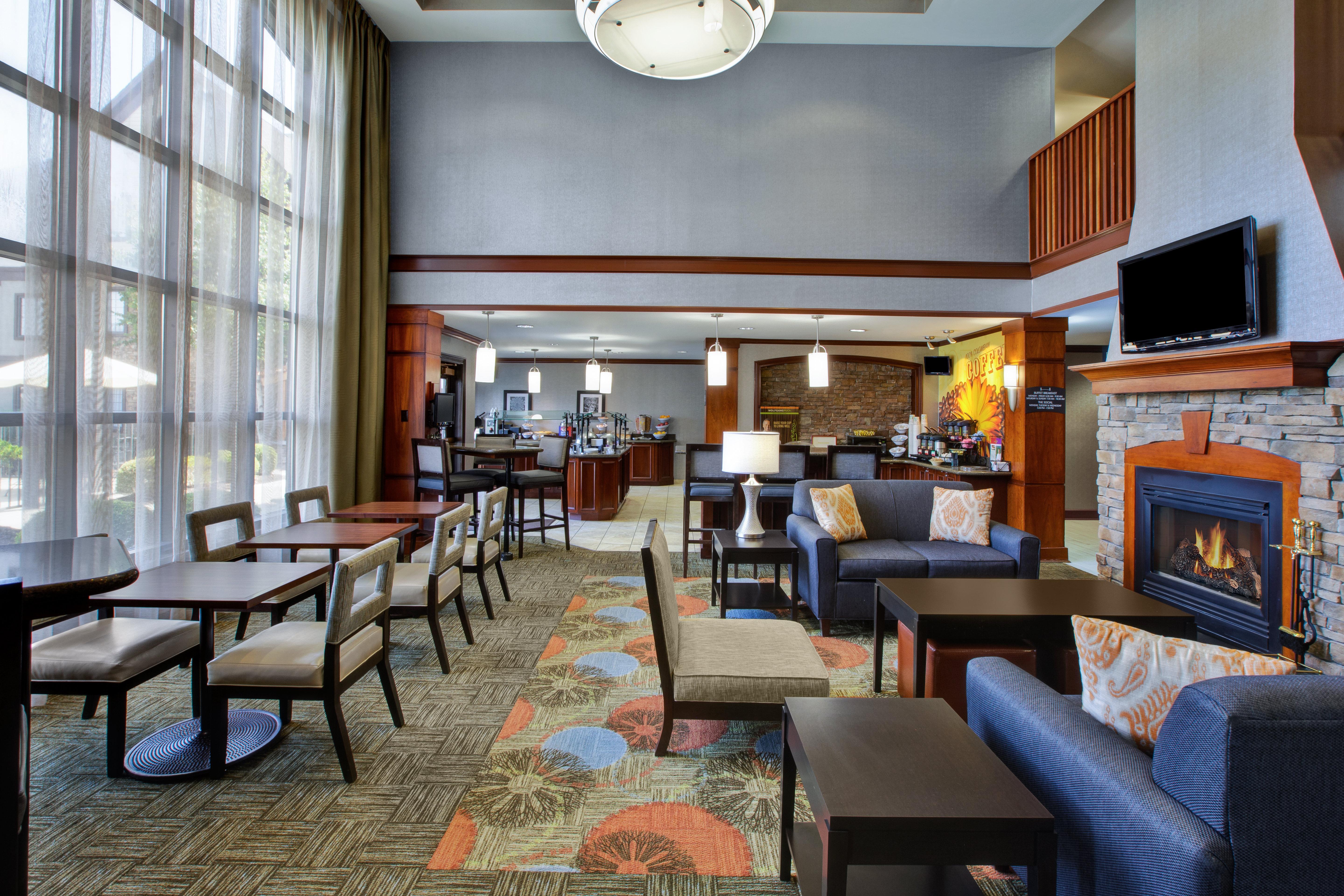 Staybridge Suites Louisville - East By Ihg Exterior foto