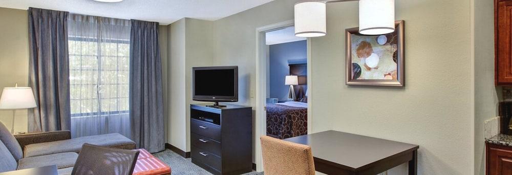 Staybridge Suites Louisville - East By Ihg Exterior foto