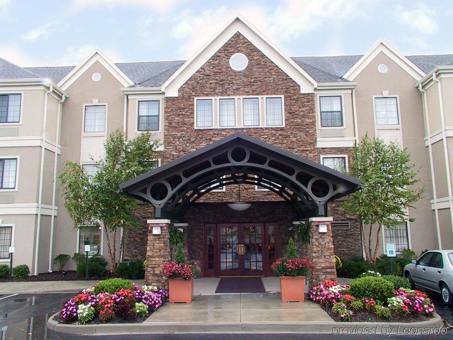 Staybridge Suites Louisville - East By Ihg Exterior foto